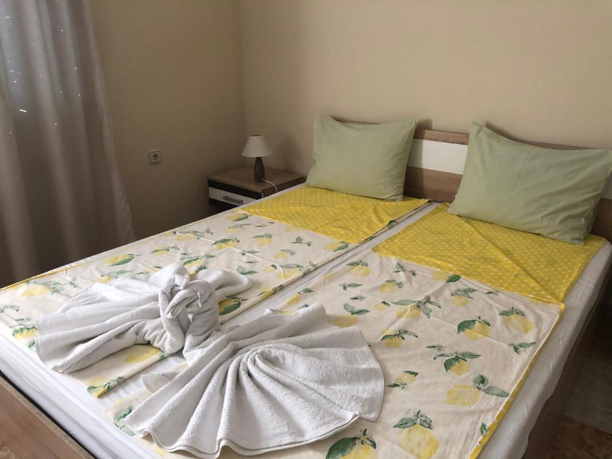 Stoyko'S Guest House Pomorie Eksteriør billede