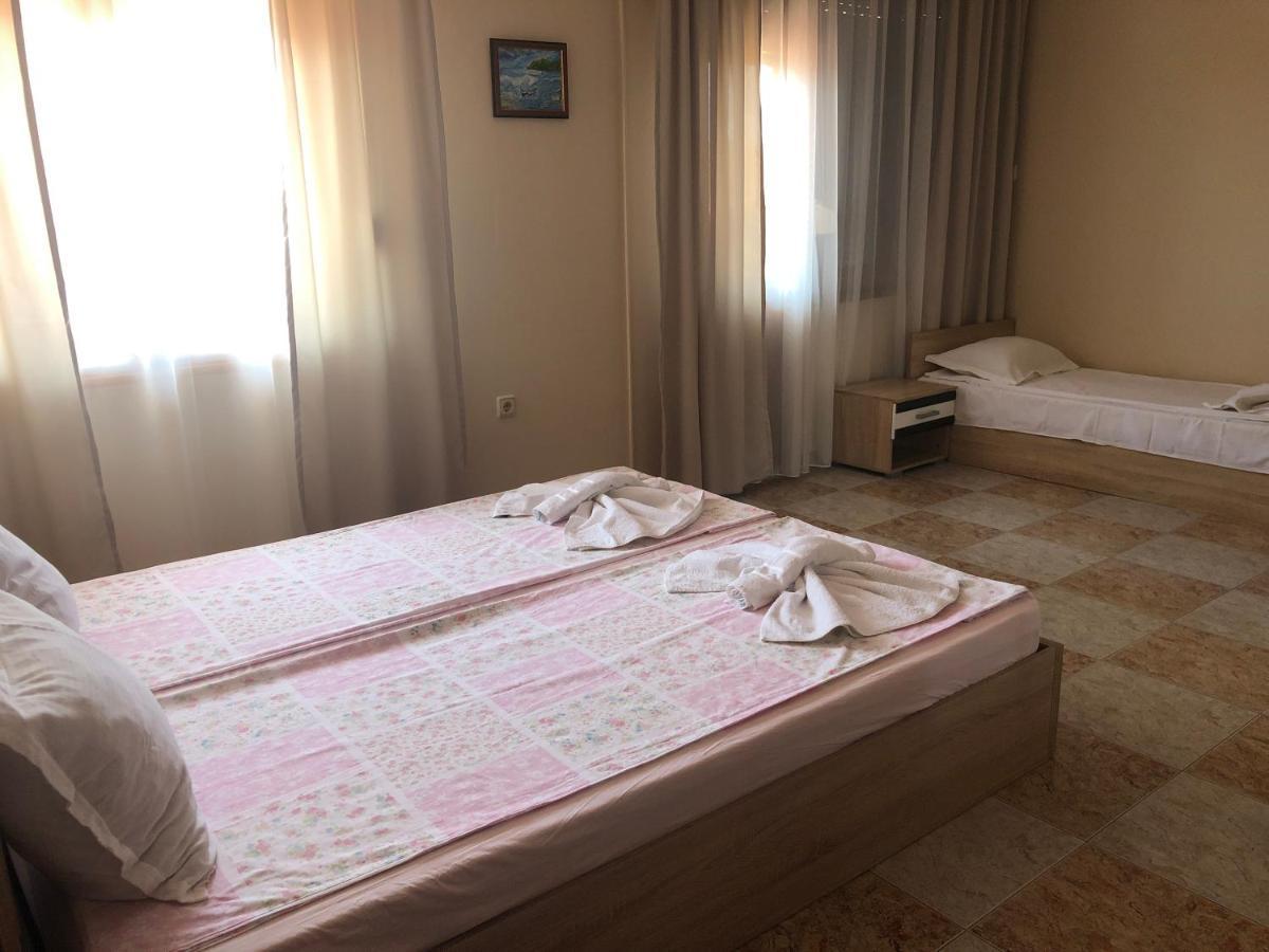 Stoyko'S Guest House Pomorie Eksteriør billede
